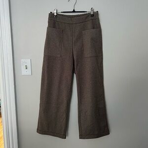 Stylish Patch Pocket Cropped Pants